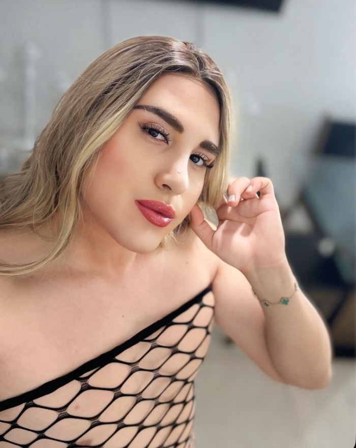 TRANS FEMENINA POLLONA COMPLACIENTE EN LINARES