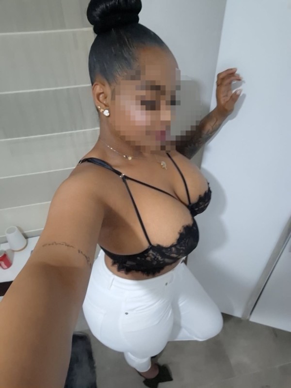 Latinas con ganas de fiesta! Casita discreta / Salidas 24H