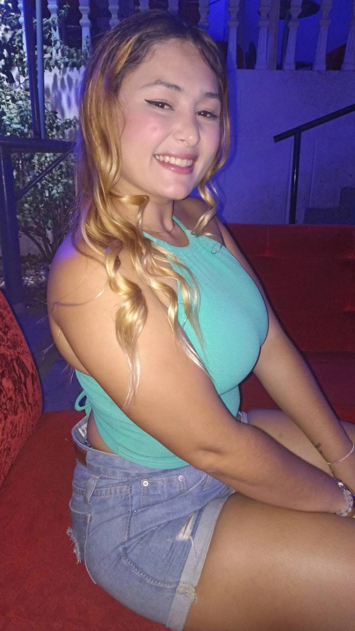 CULONA PECHONES BELLA CURVAS PIEL MACIA SUAVE