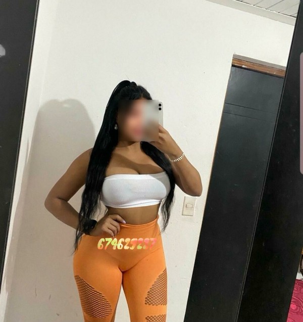 Bomba sexy seductora con el erotismo a flor de piel.