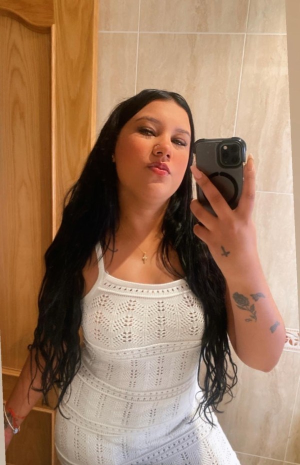 Valeria traviesa fiestera que cumplirá tus fantasías