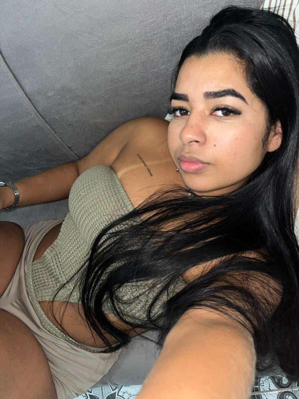 CATALEYA FIESTERA VEN PARA DIFRUTAR LOS ALCÁZARES CENTRO