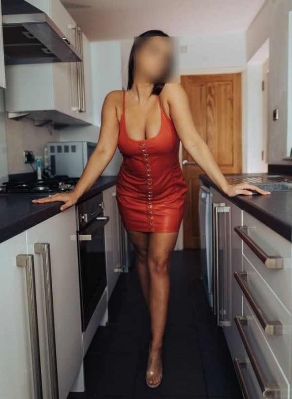 Si buscas una mujer sensual divertida implicada aq