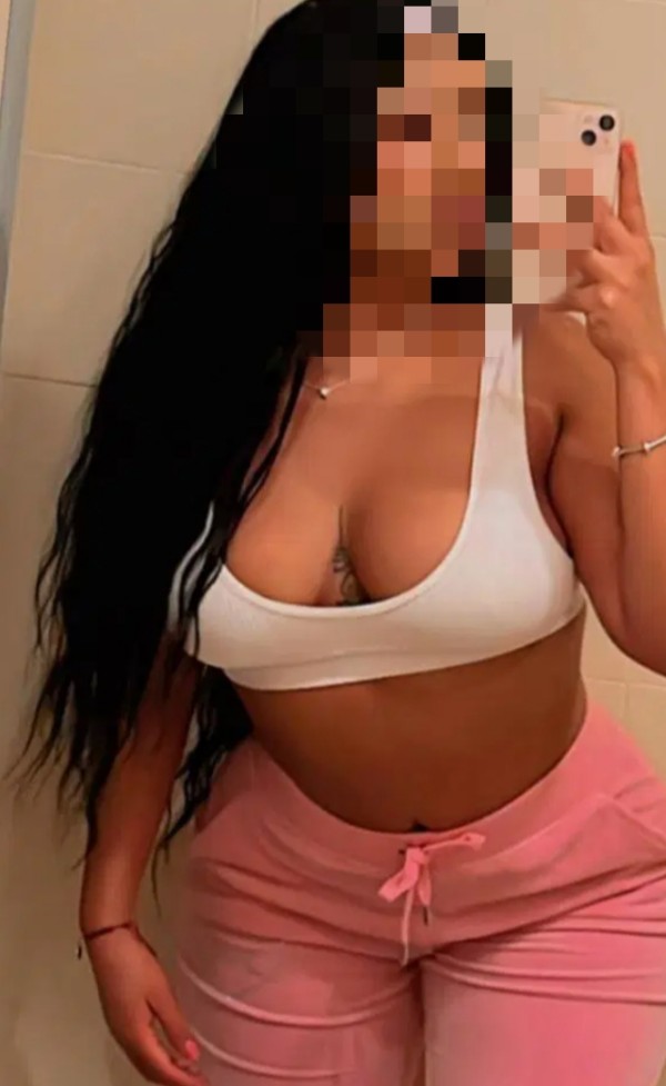 TAILANDESA 24 AÑOS EN EL PUERTO DE SANTAMARÍA