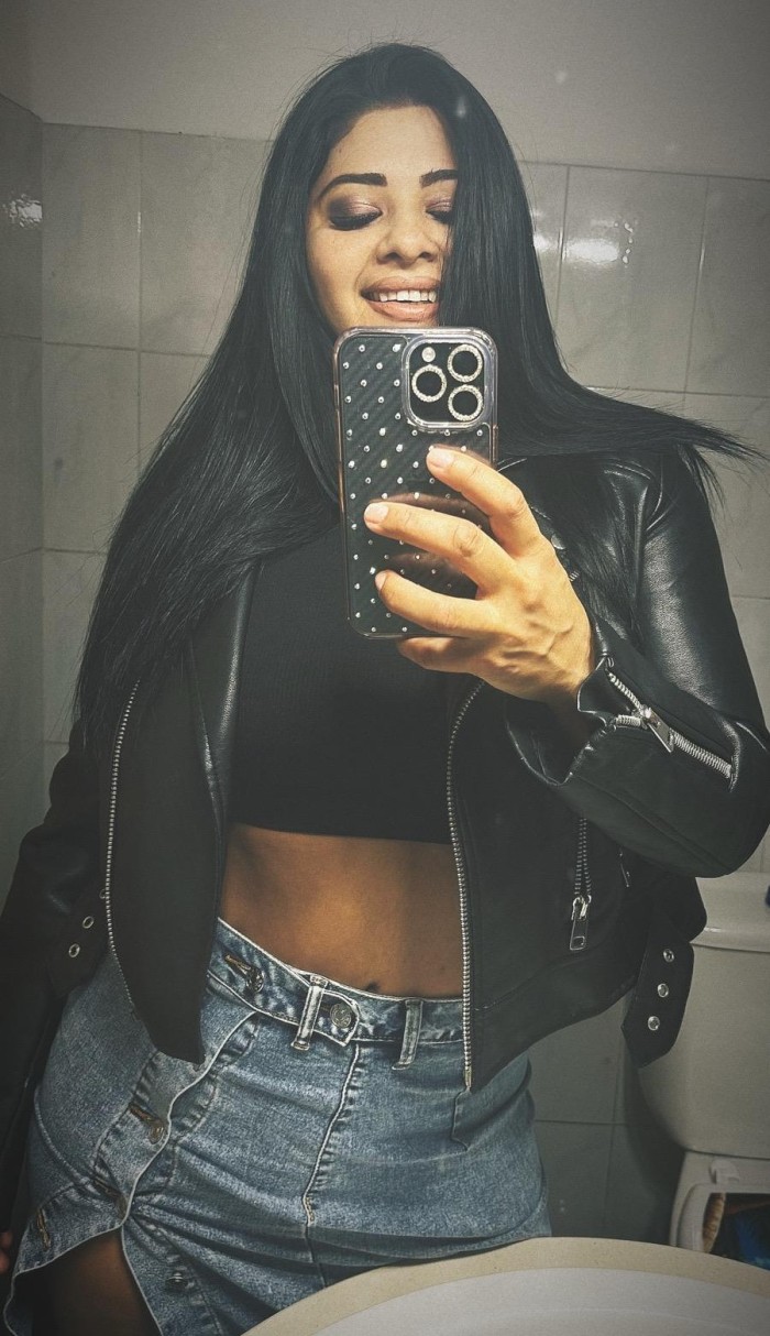 **CAMILA**LA MORENA MÁS ESPECTACULAR DE PUERTO DEL CARMEN