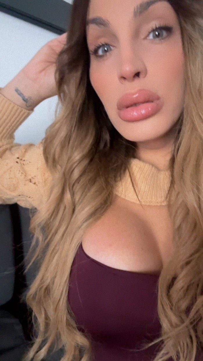 Trans catalana con xoxito super bonito para hetero