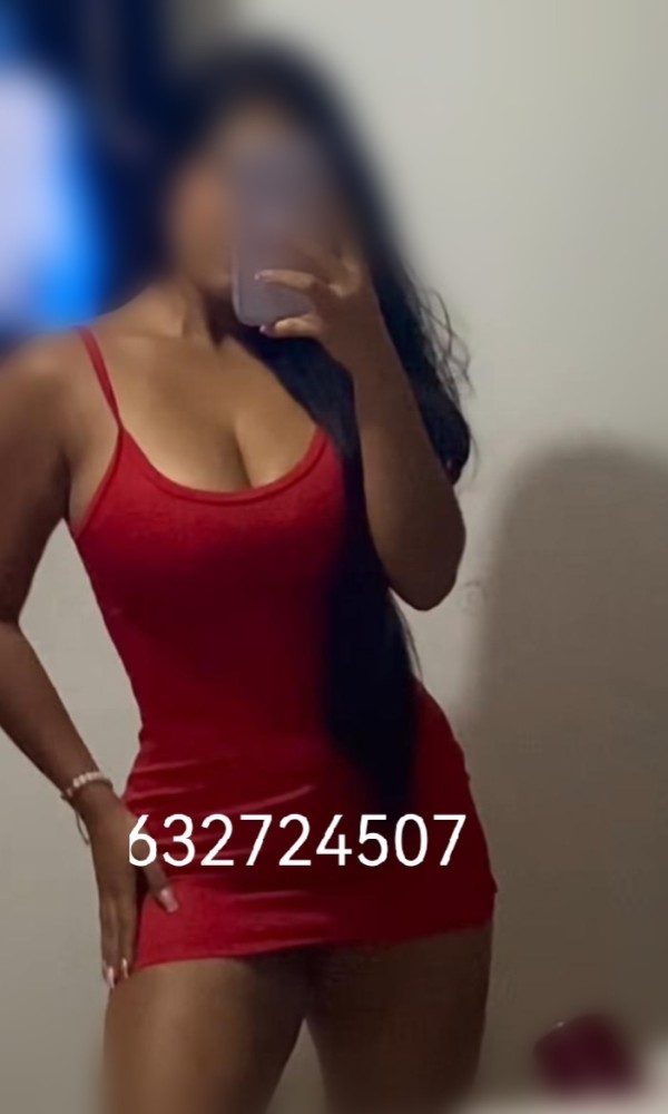 ÚLTIMOS DÍAS VALERIA LATINA GUAPA CON CURVAS PARA DISFRUTAR Y MÁS