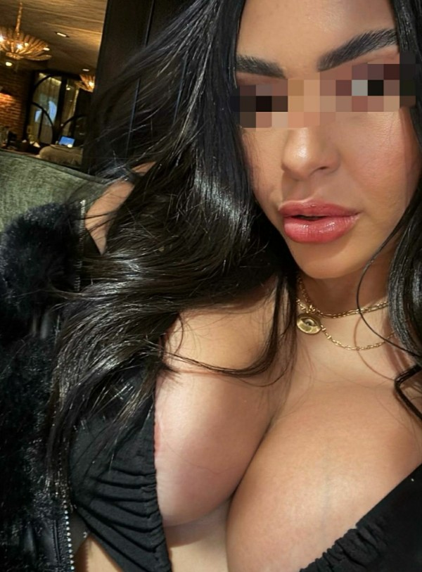 COMPLACIENTE Y ATREVIDA EN PONFERRADA