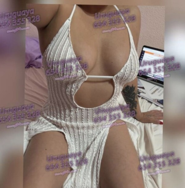 URUGUAYA SOLITA EN CASA ENTRADA INDEPENDIENTE CALLE DISCRETA