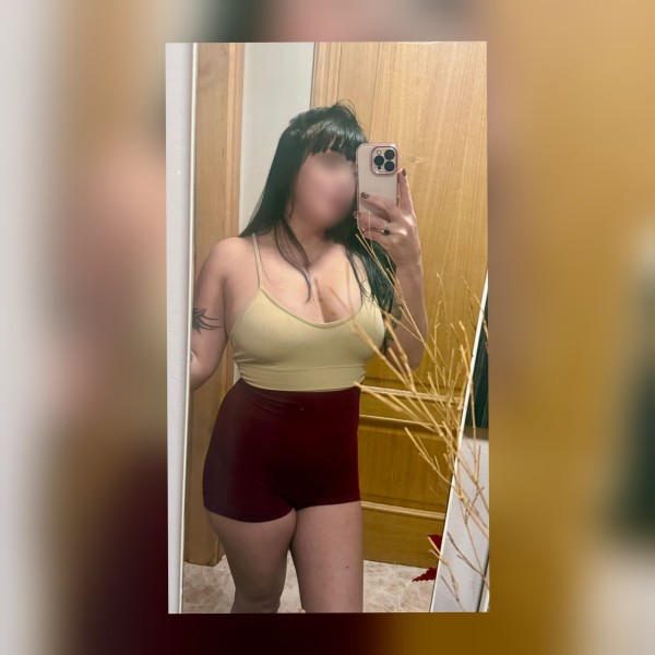 URUGUAYA SOLA EN MI CASA CON ENTRADA INDEPENDIENTE CALLE DISCRETA