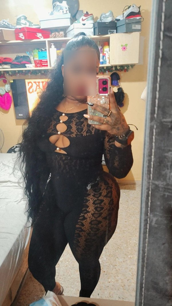 KENDRA, DULCE COQUETA Y MUY MORBOSA