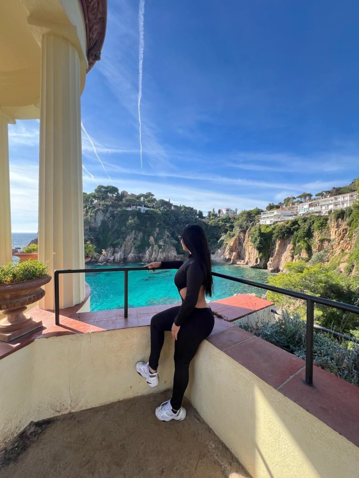 FIESTERA COQUETA DE MUCHO PLACER (HOSPITALET)