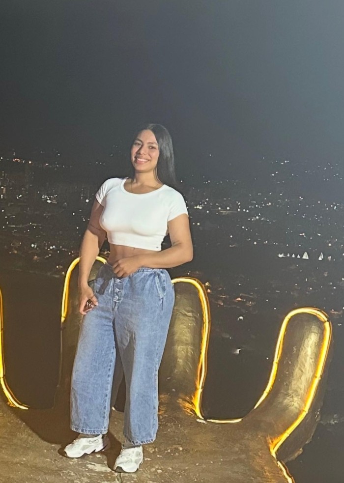 FIESTERA COQUETA DE MUCHO PLACER (HOSPITALET)