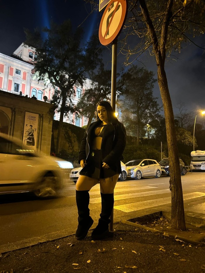 CHIQUITA HERMOSA LATINA MUY CARIÑOSA EN (TORRASA)