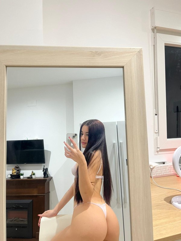 LIA, venezolana sensual