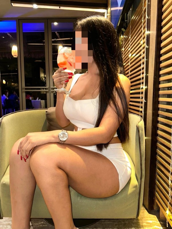 Carismática, implicada y muy buena masajista.