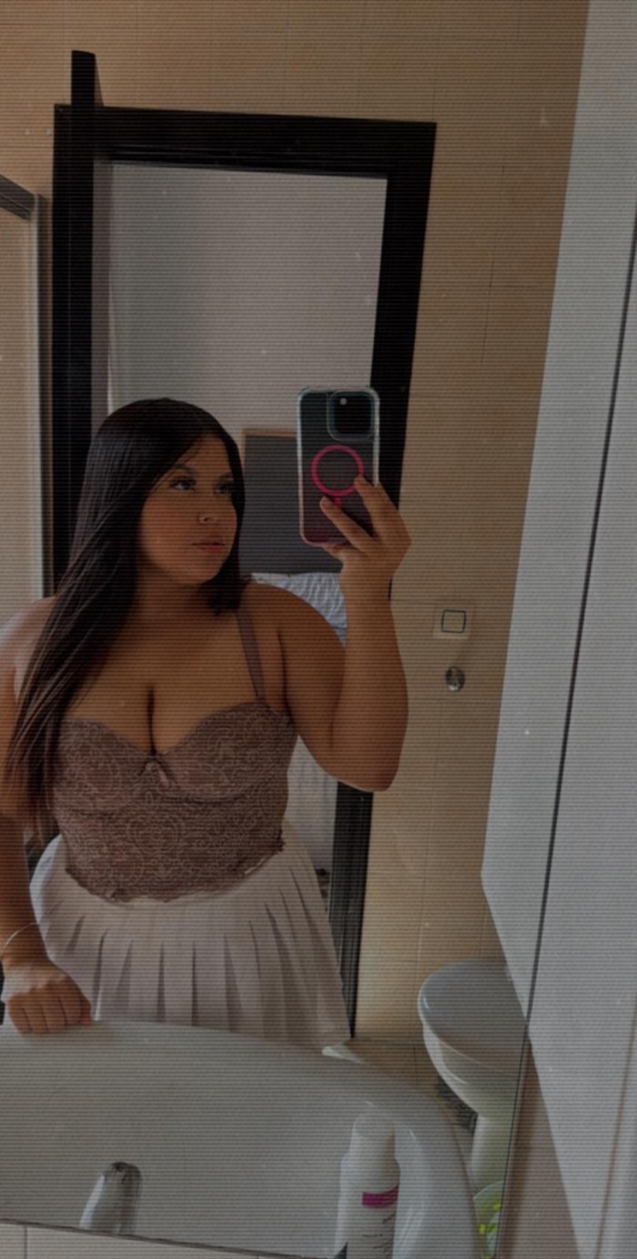 Morenita venezolana con ganas de travesura