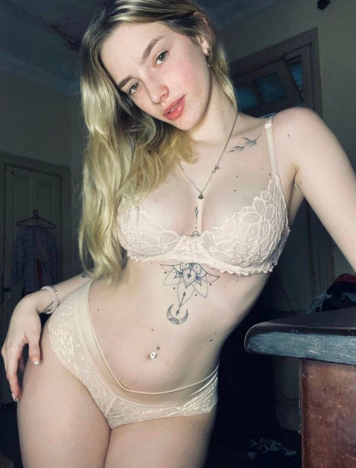 DISPONIBLE PARA CUMPLIR TODAS TUS FANTASIAS Y DESE