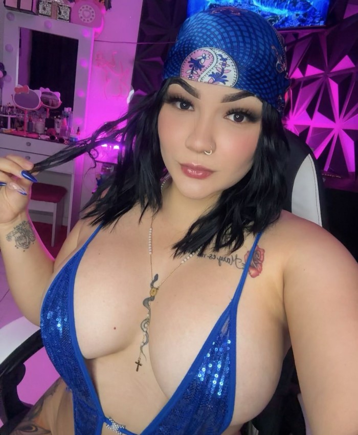 ARDIENTE DIVERTIDA BOMBA DE SEXO