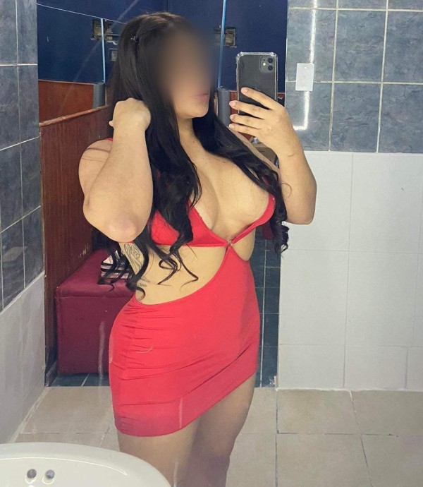 LINDA Y HERMOSA COLOMBIANA DE NUEVO EN PUERTOLLANO