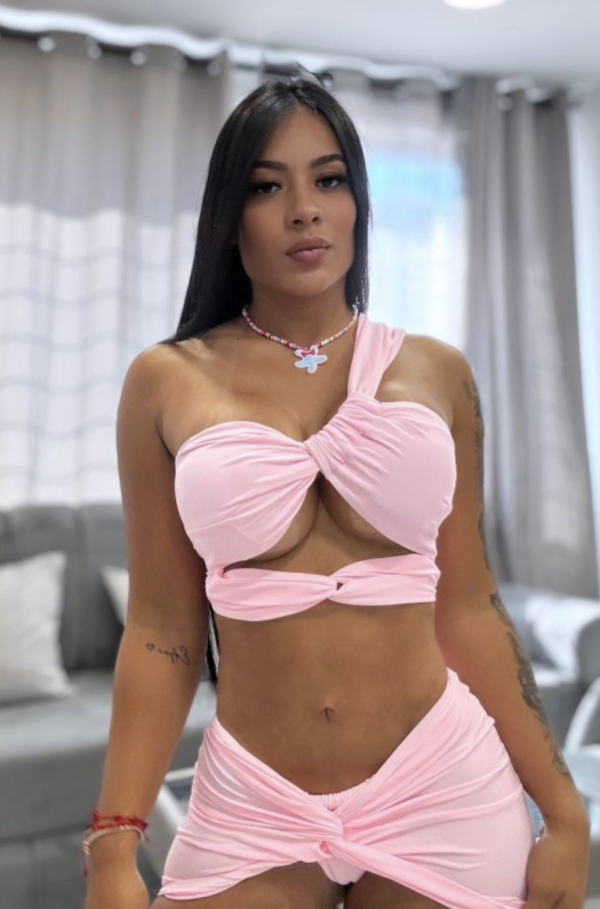 ANTONELLA LAS AMERICAS. REPETIRÁS MIS RICOS SERVICIOS DE LOCOS.