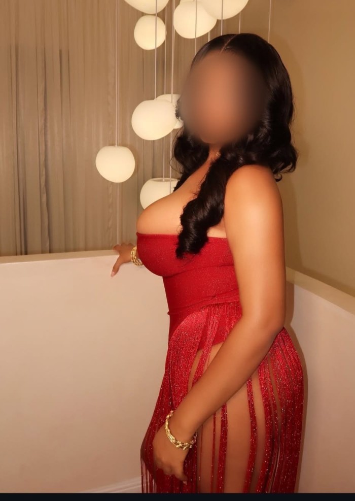 PICANTE TRAVIESA FIESTERA LATINA ARDIENTE