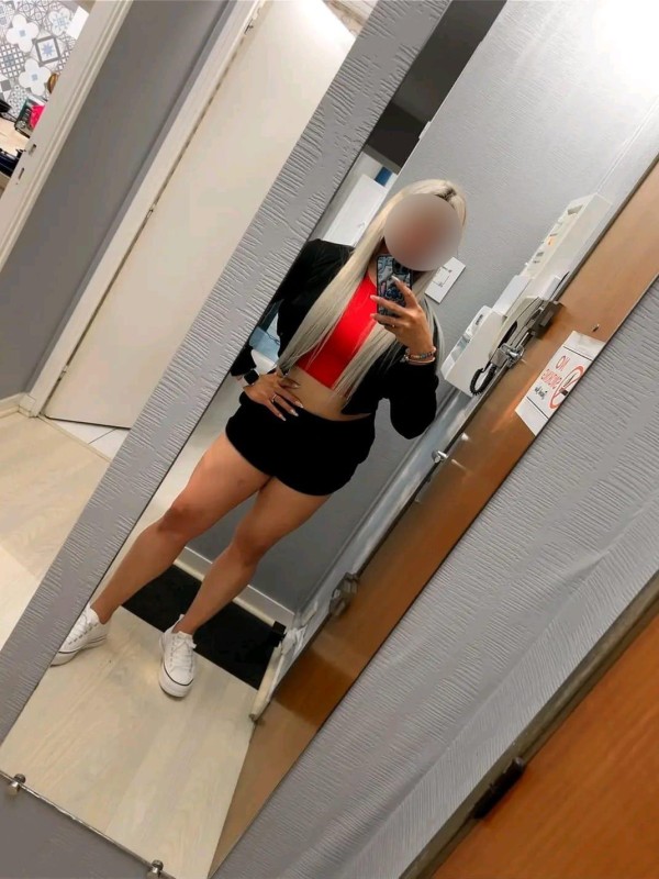 DANIELA 35 años, UNA EXPLOSIÓN DE DESEO Y SENSUALIDAD…