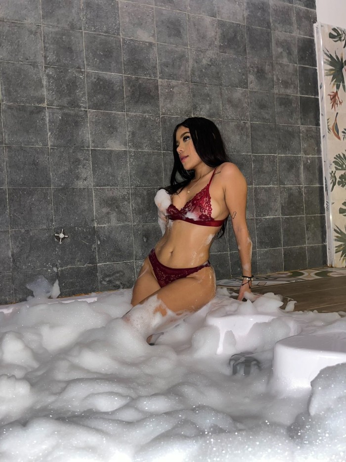 MUJER EXCLUSIVA VIP COMPLACIENTE SIN LIMITES