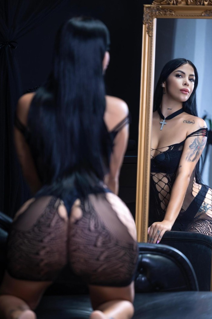 NOVIDAD TRATO ESPECIALES A CABALLEROS CON GANAS