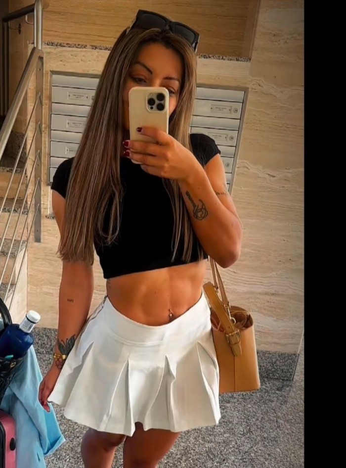 Belleza pibon completa…te dare lo que necesitas.