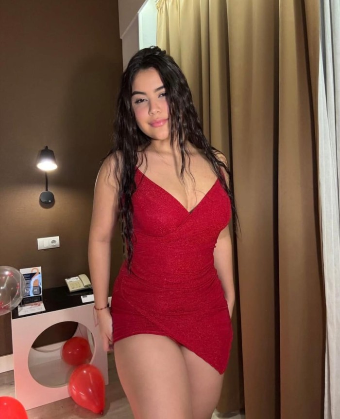 BBY RECIEN LLEDADA ALMERIA CON GANAS DE FIESTA