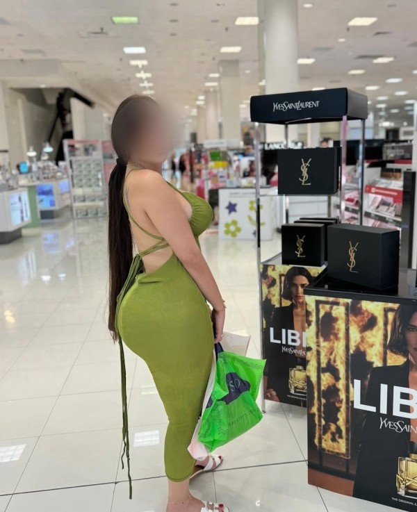 GUAPISIMA EXUBERANTE FIESTERA SUPER CALIENTE