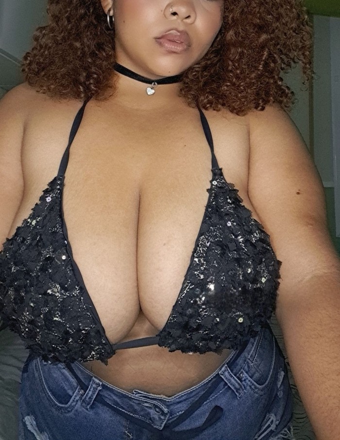 tu Lali toda dulzura y cariñosa lo mas