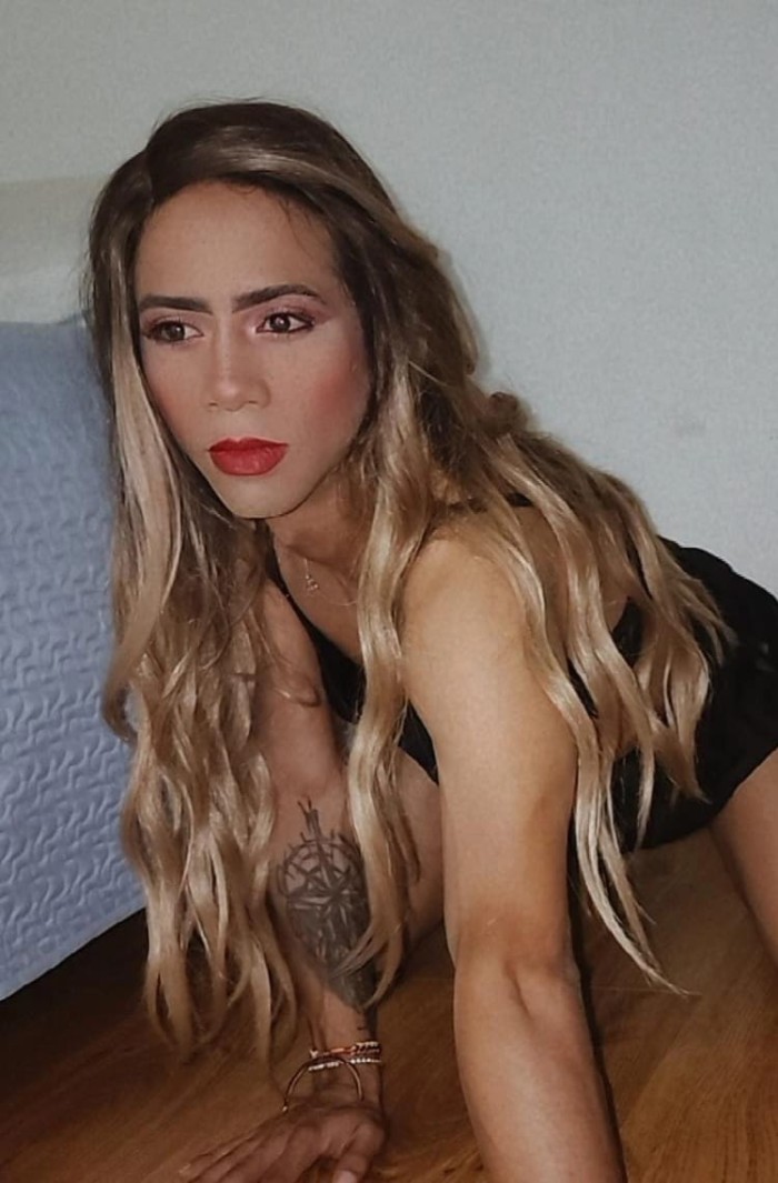 BELLA TRANS NOVEDAD HAZ QUE CADA ENCUENTRO SEA ÚNICO ATREVETE