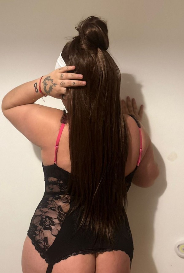 JOVEN ESPAÑOLA QUIERO TE VACIES DENTRO DE MI