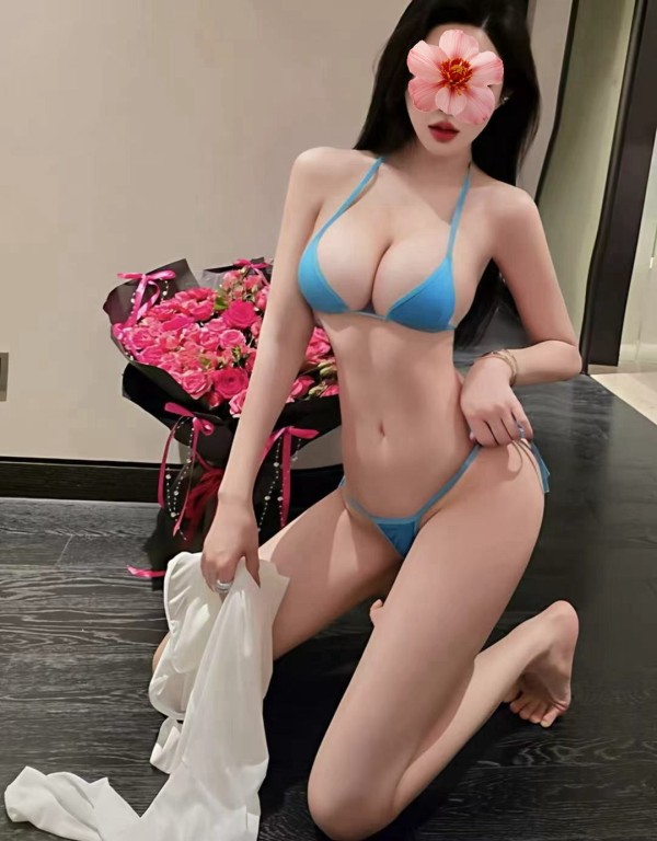 Hola chicos, Somos tres chicas Orientales