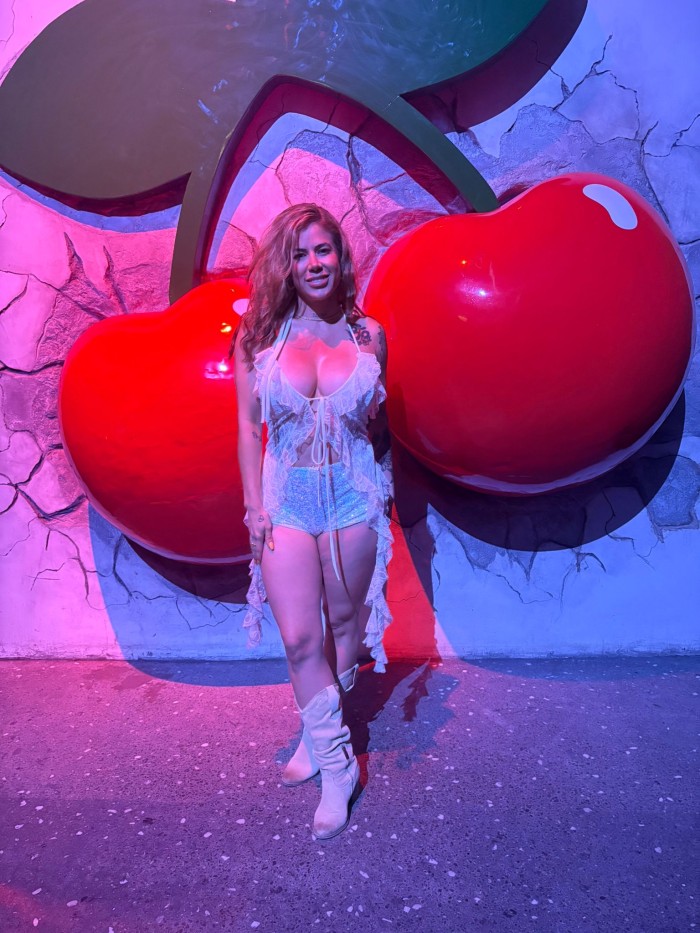 Impresionante chica vip colombiana en Vigo