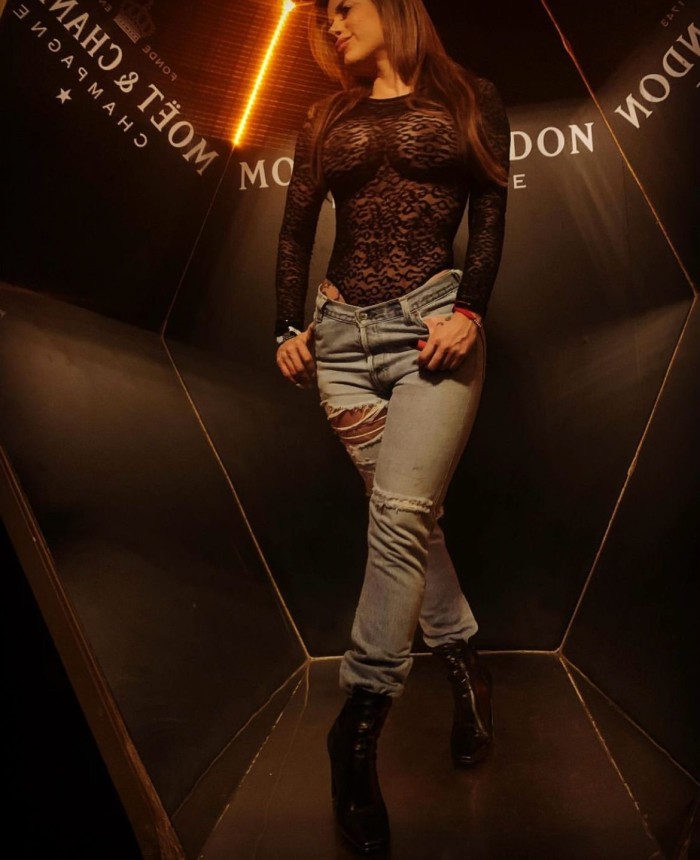 Impresionante chica vip colombiana en Vigo