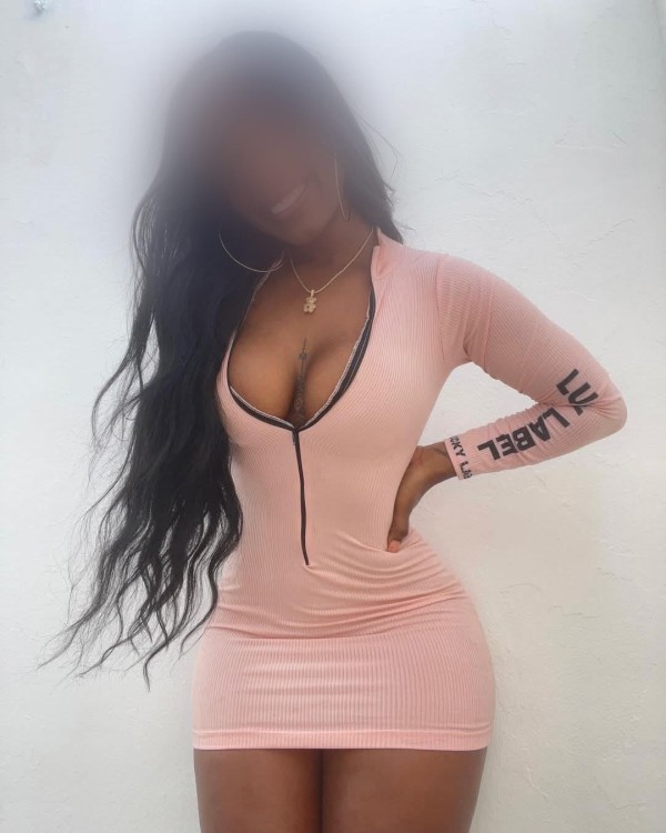 CALIENTE, COMPLETA Y CACHONDA.. TAMBIEN SALIDAS Y VIDEO LLAMADAS