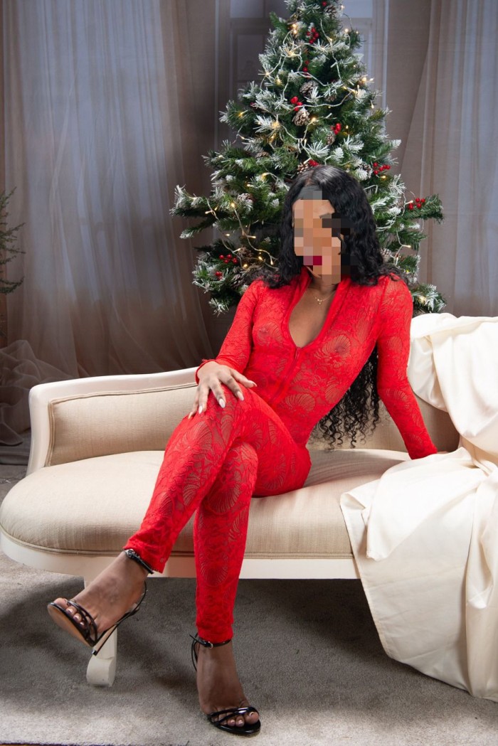 Morenita colombiana en Paseo De Chill