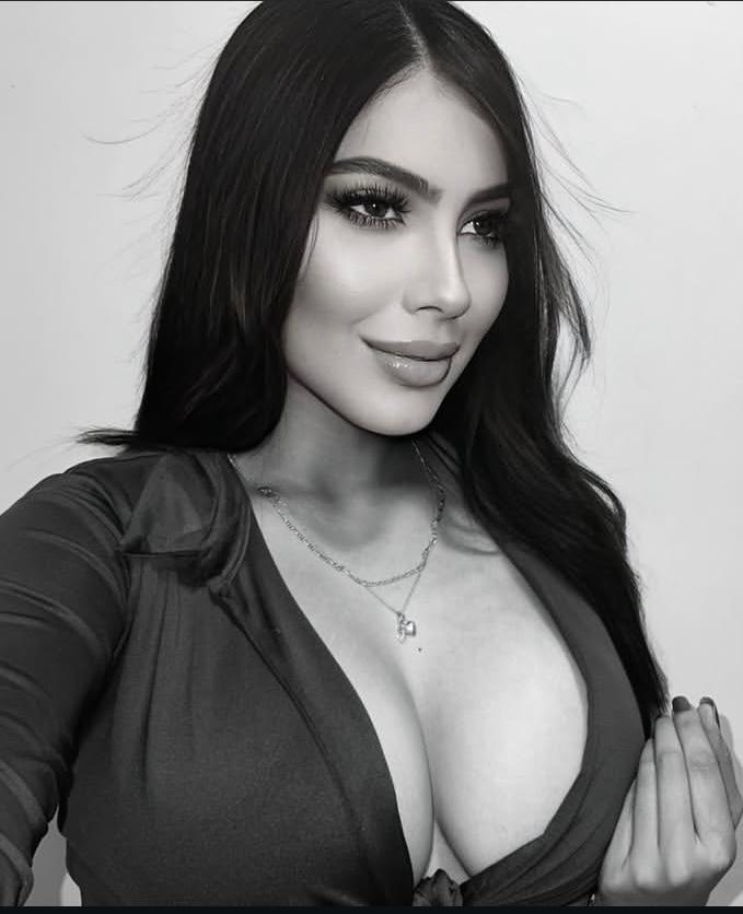 BELLA Y SEXY LATINA UN LUJO A TÚ ALCANCE