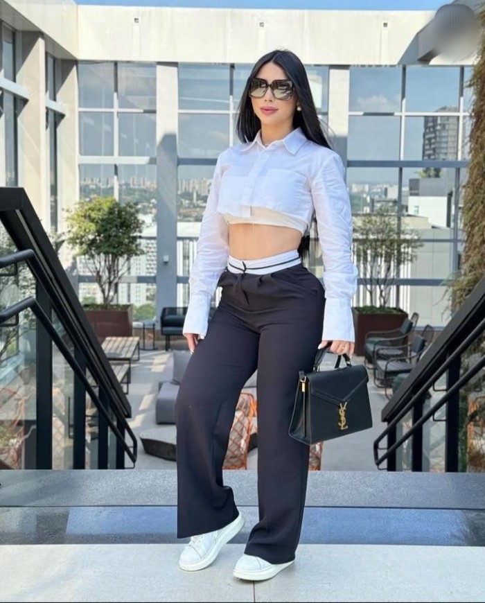 PURA SEDUCCIÓN Y EROTISMO CON BELLEZA LATINA