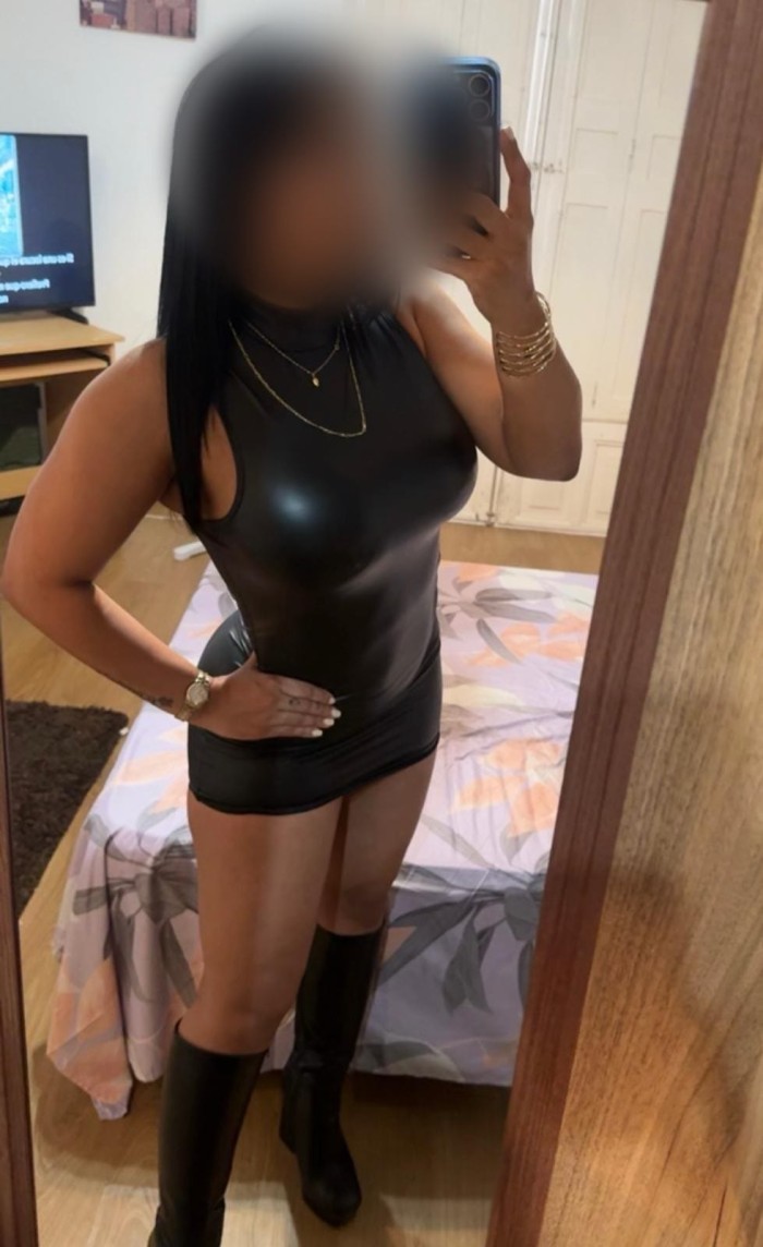 TRAVIESA EXPONTANEA MUY DIVERTIDA