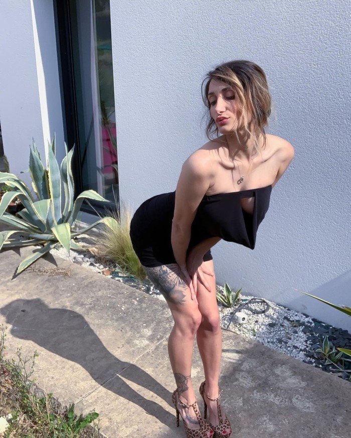 Excitada muy caliente, recibo pareja sitio privado