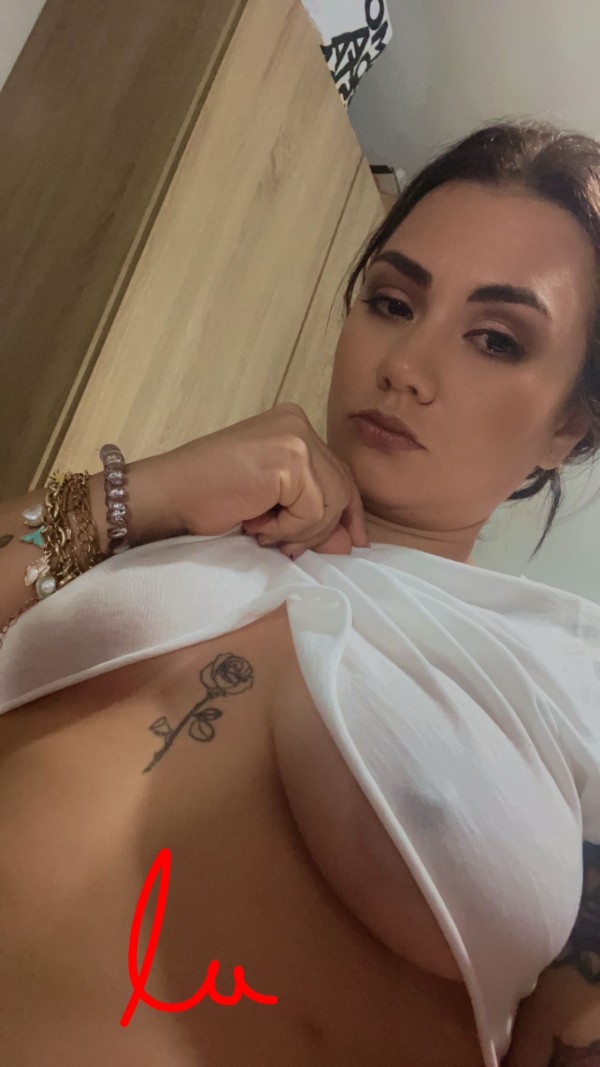 ¡PERFECTA PARA TI! Extrovertida y complaciente