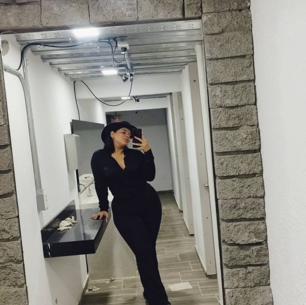 Niñata guapísima colombiana full besos con lengua en Granollers