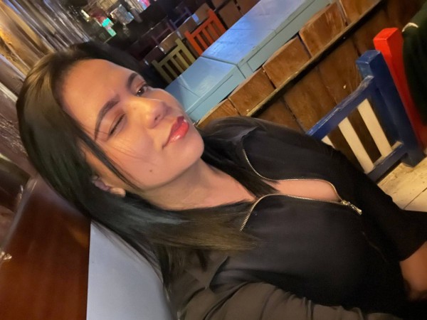 Niñata guapísima colombiana full besos con lengua en Granollers