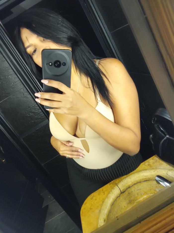 LATINA DESEO QUE ME COMAS RICO ZONA LOS ANGELES