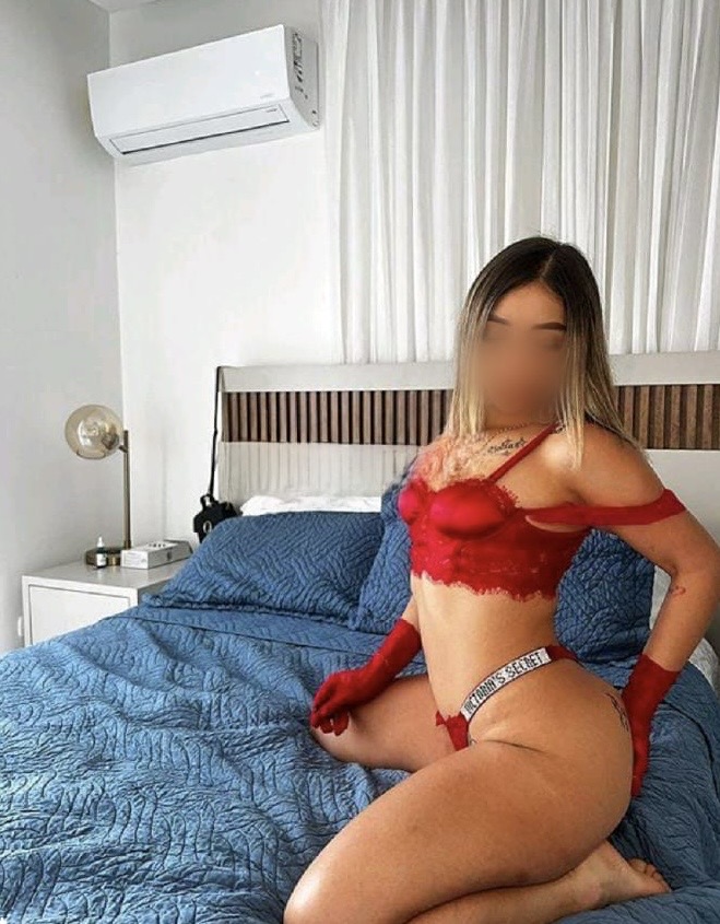 Masajista, fiestera experta en el sexo y lujuria