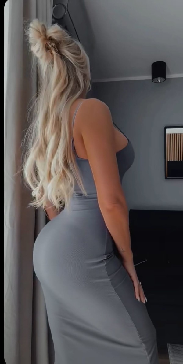 671592206 Helena REINA RISUEÑA Y CARIÑOSA